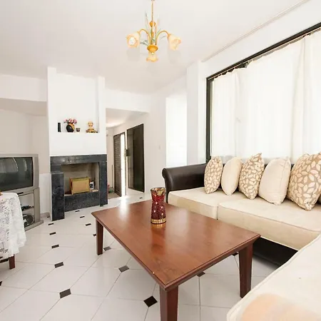 Peaceful With Shared Pool, Balcony, Terrace And Backyard In Bodrum Villa Karabag